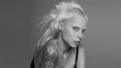 die antwoord singer female.